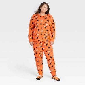 Hyde & Eek! Boutique Pajama Set